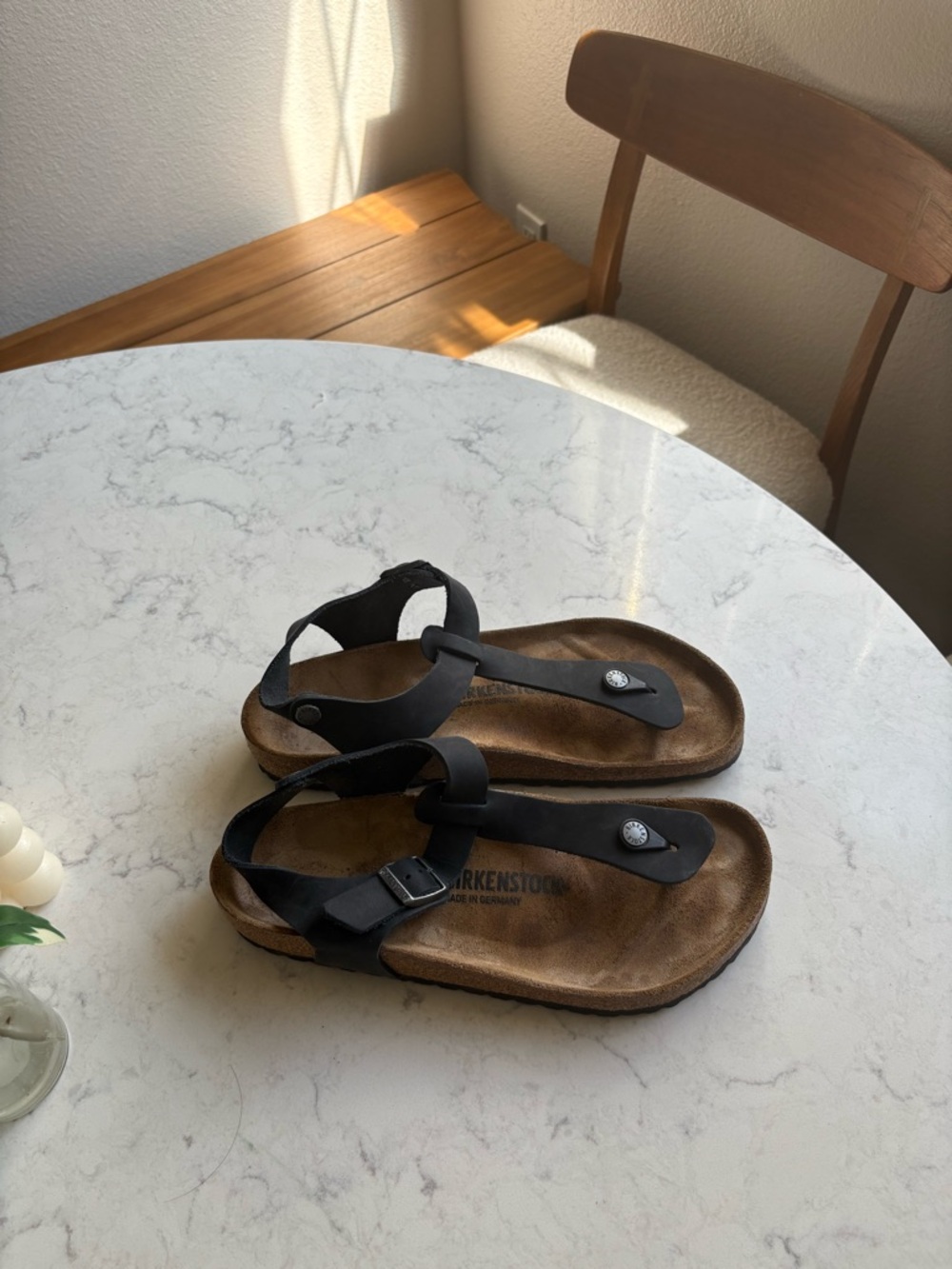 Birkenstock Kairo sandals in black Leather Toe-Post Sandals